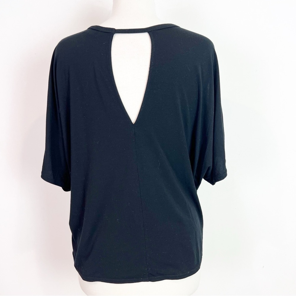 LNA REVOLVE BLACK COLD SHOULDER DOLMAN SLEEVE SHIRT WOMENS 
SZ SMALL